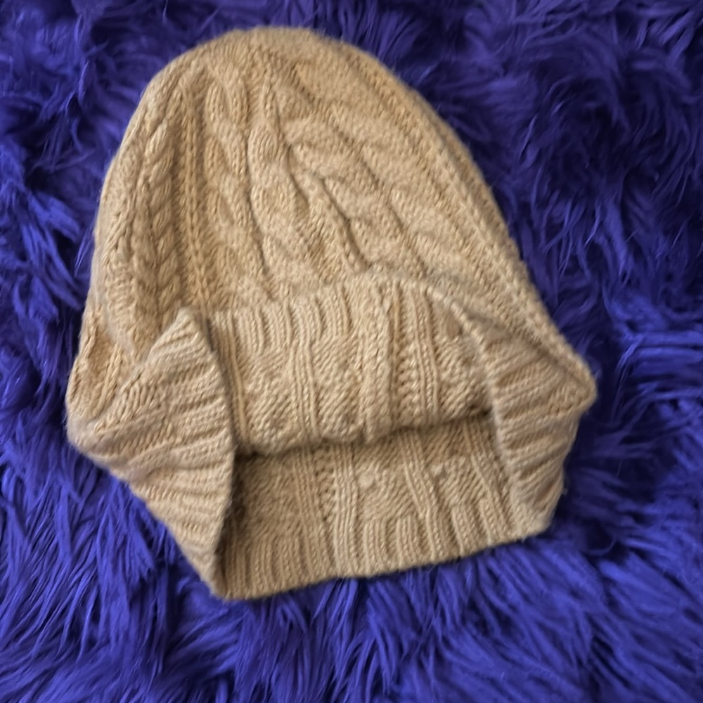 🐾4 for $20 gold beanie hat - Picture 4 of 4